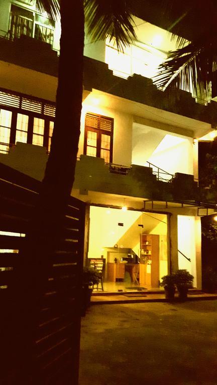 Holiday Inn Unawatuna Exteriér fotografie