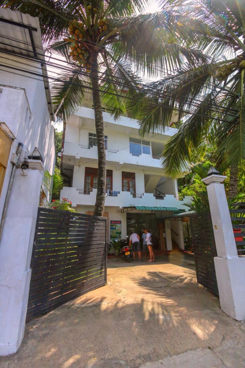 Holiday Inn Unawatuna Exteriér fotografie